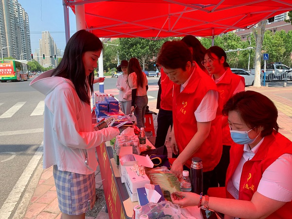 助力学子圆梦，践行国企继续  安徽AG旗舰厅地产集团组织爱心助考公益运动